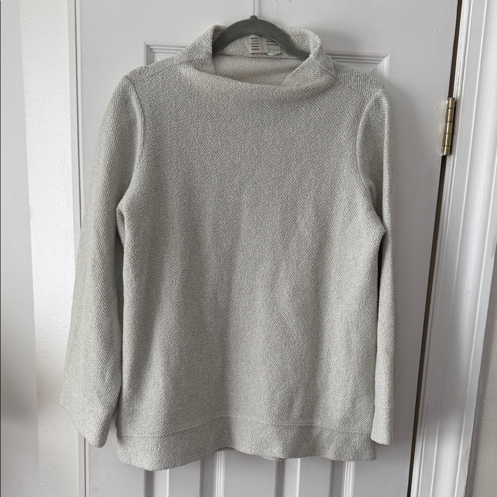 Elegant Women's Light Mint and White Turtleneck Sweater